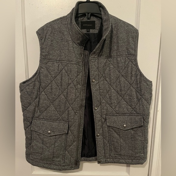 Gray Banana Republic Vest - Picture 4 of 4